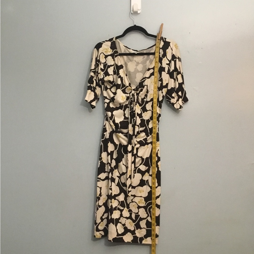Diane Von Furstenberg Black and Cream Floral Tie-Front Midi Dress
